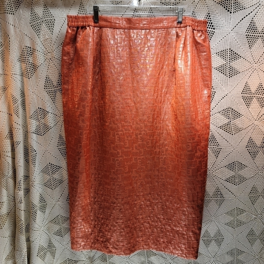 Giovanna signature size 20W orange shirt